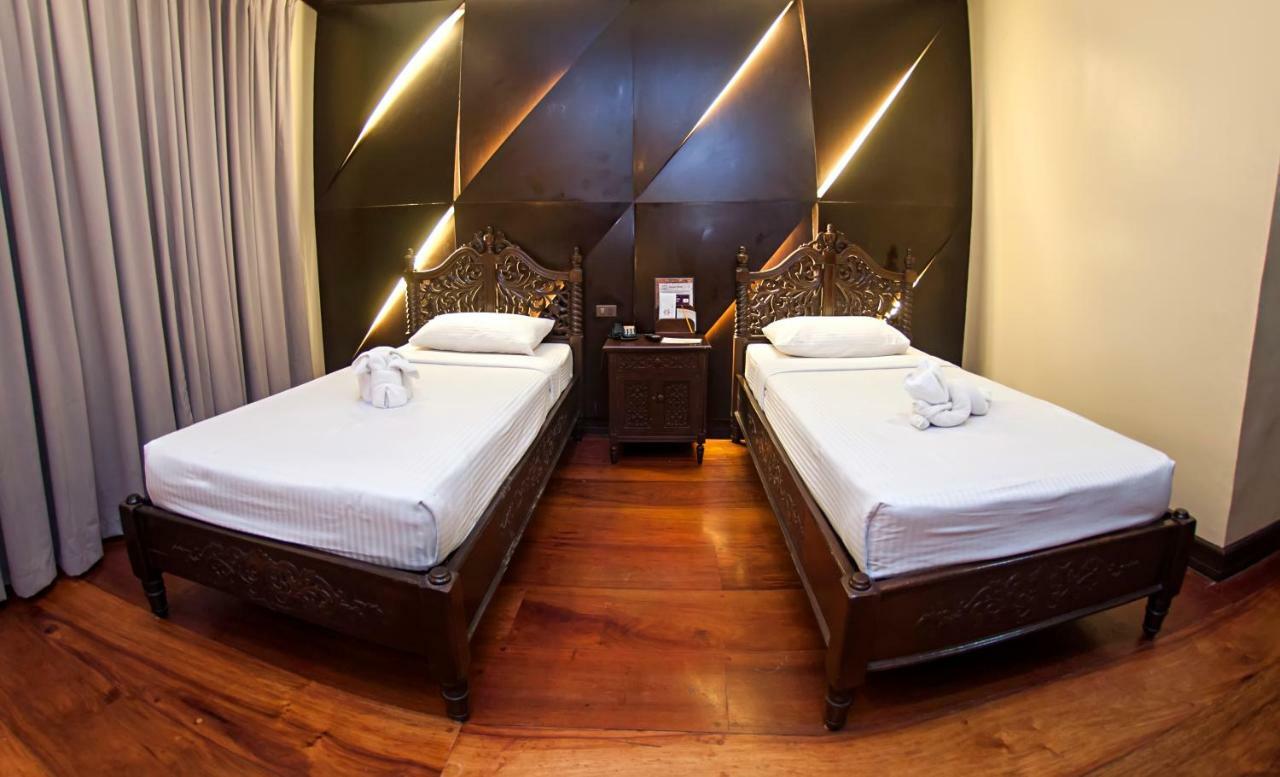Vigan Plaza Hotel Esterno foto